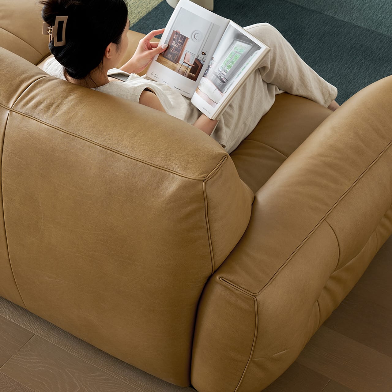 Chocolate sofa (28)